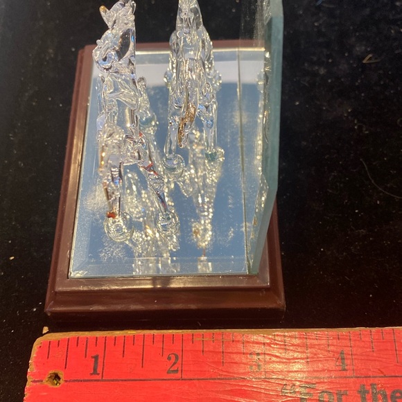 NIB Glass Pair of Horses on Mirror Base - Picture 5 of 7